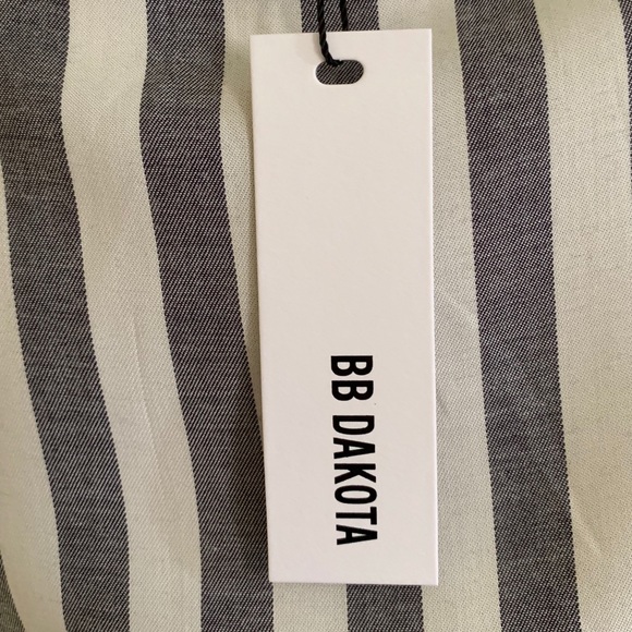 NWT BB DAKOTA WRAP BLOUSE - Picture 8 of 9